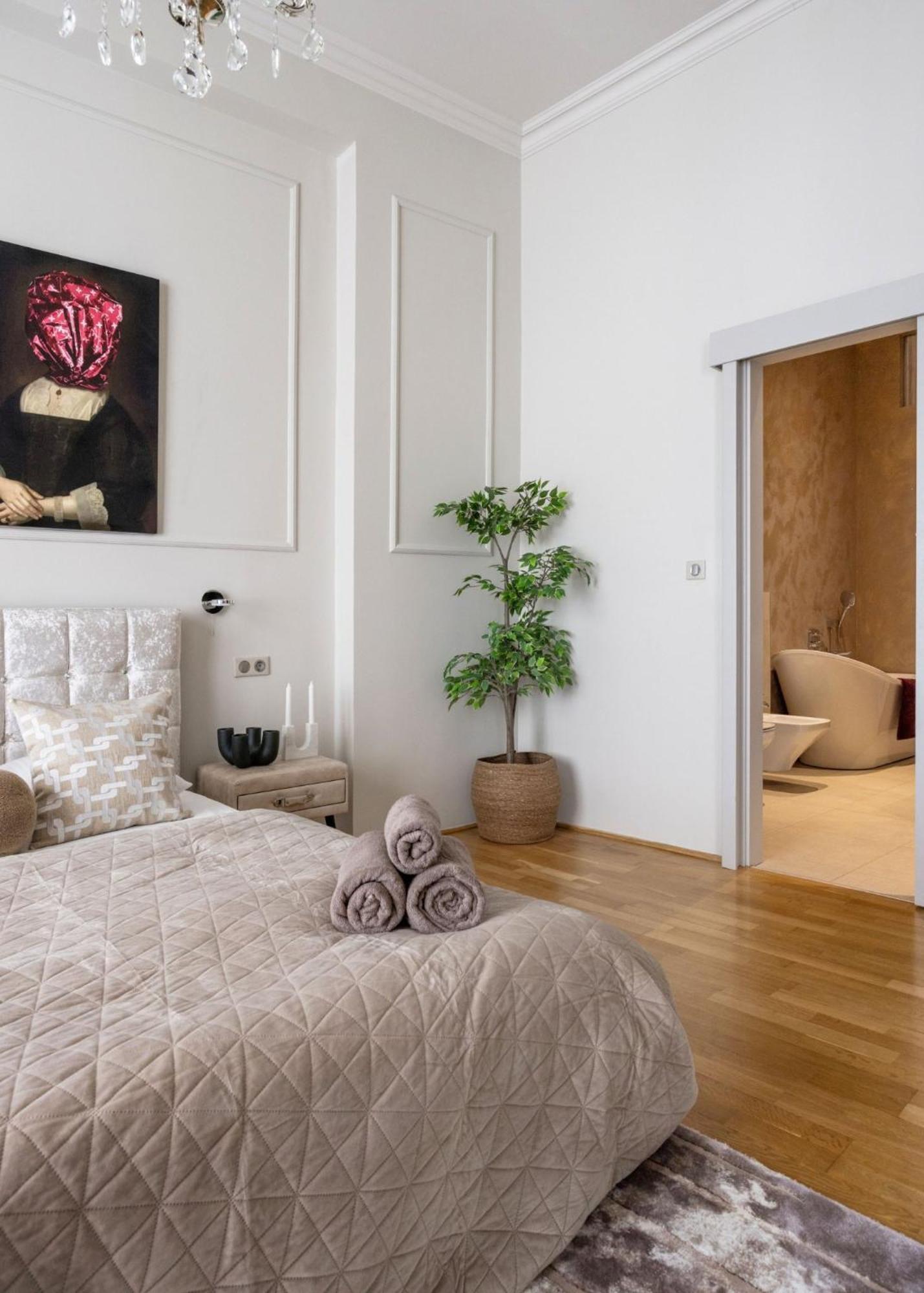 בודפשט Timeless Elegant Apartment By Opera House מראה חיצוני תמונה